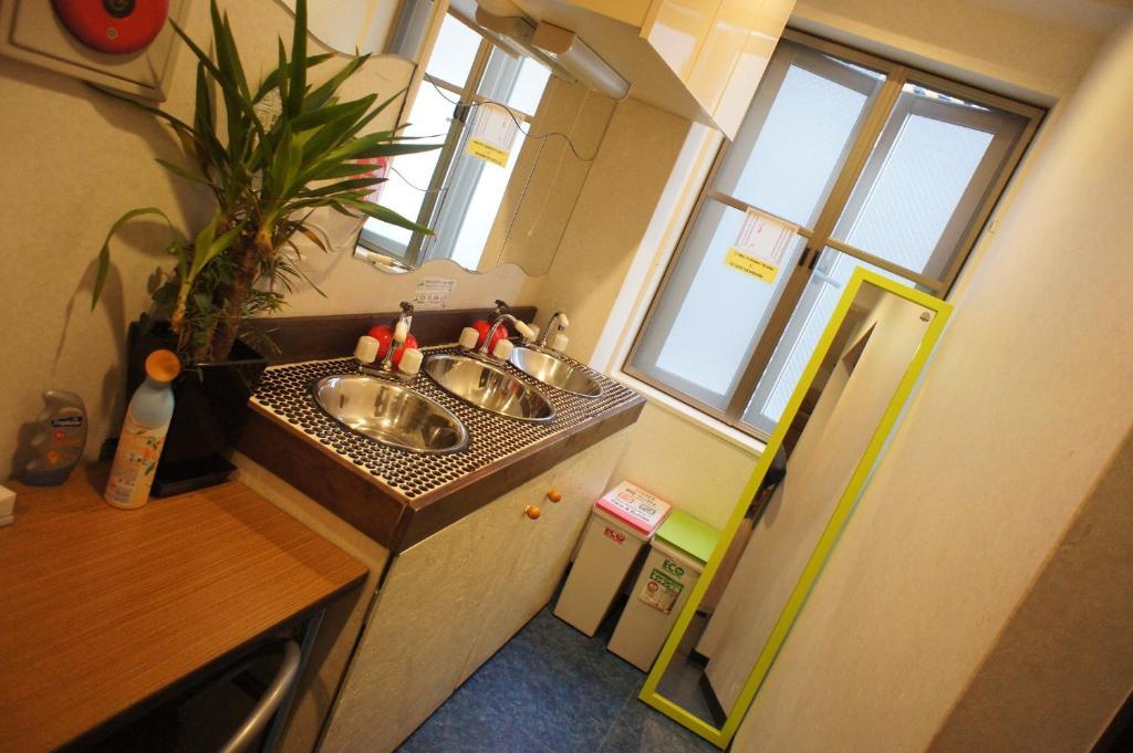 Hostel Base Point Osaka Exterior photo